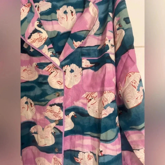 NWOT Olivia Wendel for Anthropologie Swan Flannel Sleep Top - Picture 9 of 14